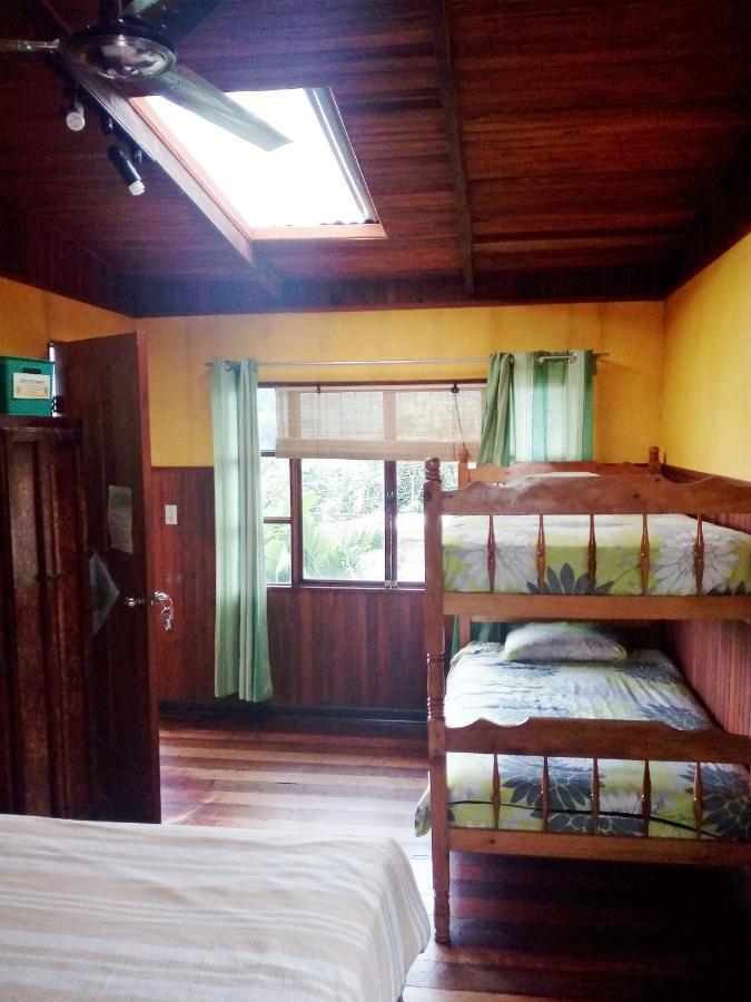 Montana Linda Guest House Orosí Esterno foto