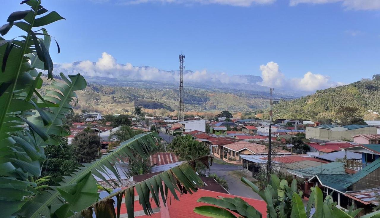 Montana Linda Guest House Orosí Esterno foto