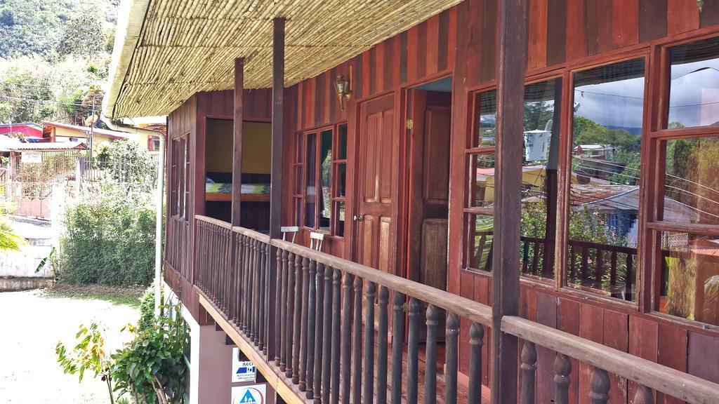Montana Linda Guest House Orosí Esterno foto