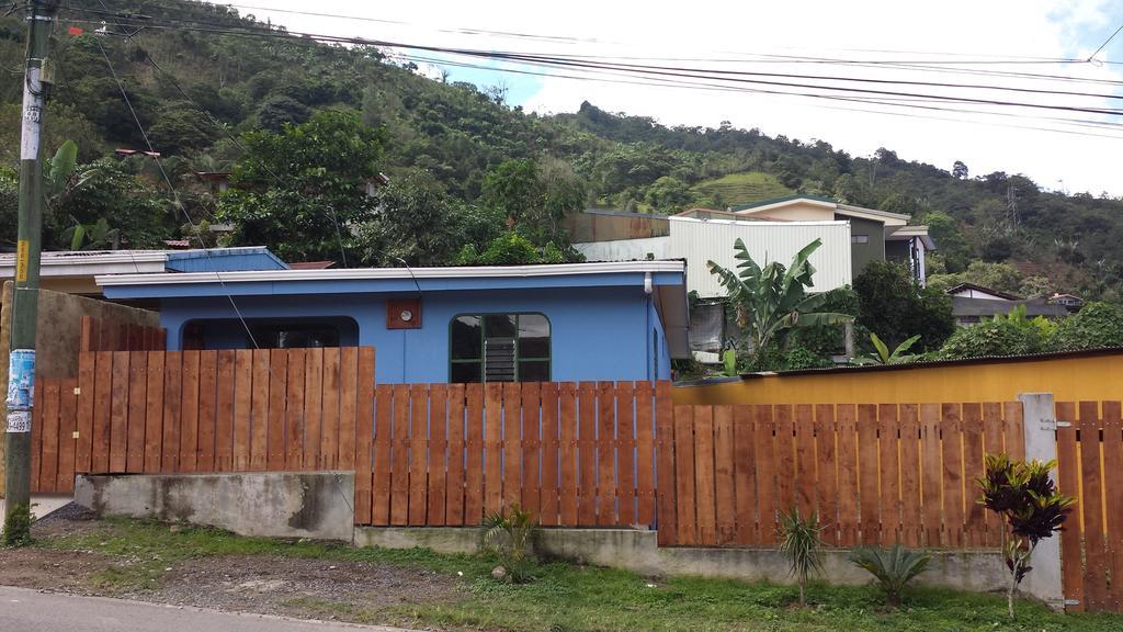 Montana Linda Guest House Orosí Esterno foto