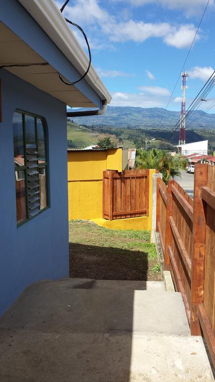 Montana Linda Guest House Orosí Esterno foto